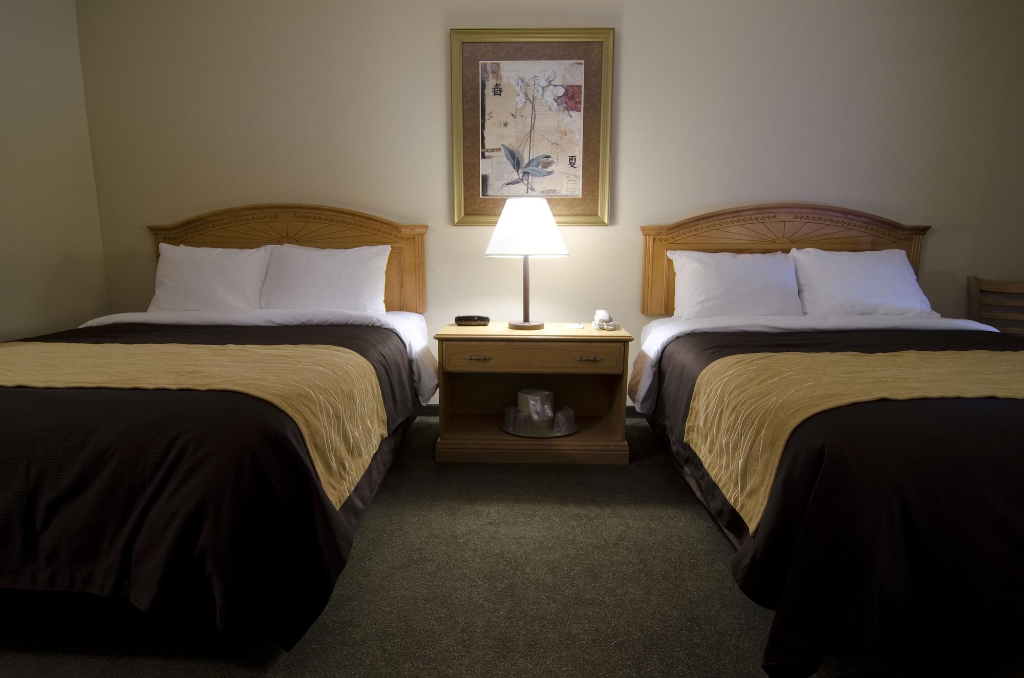 Comfort Inn & Suites Салмон Арм Экстерьер фото