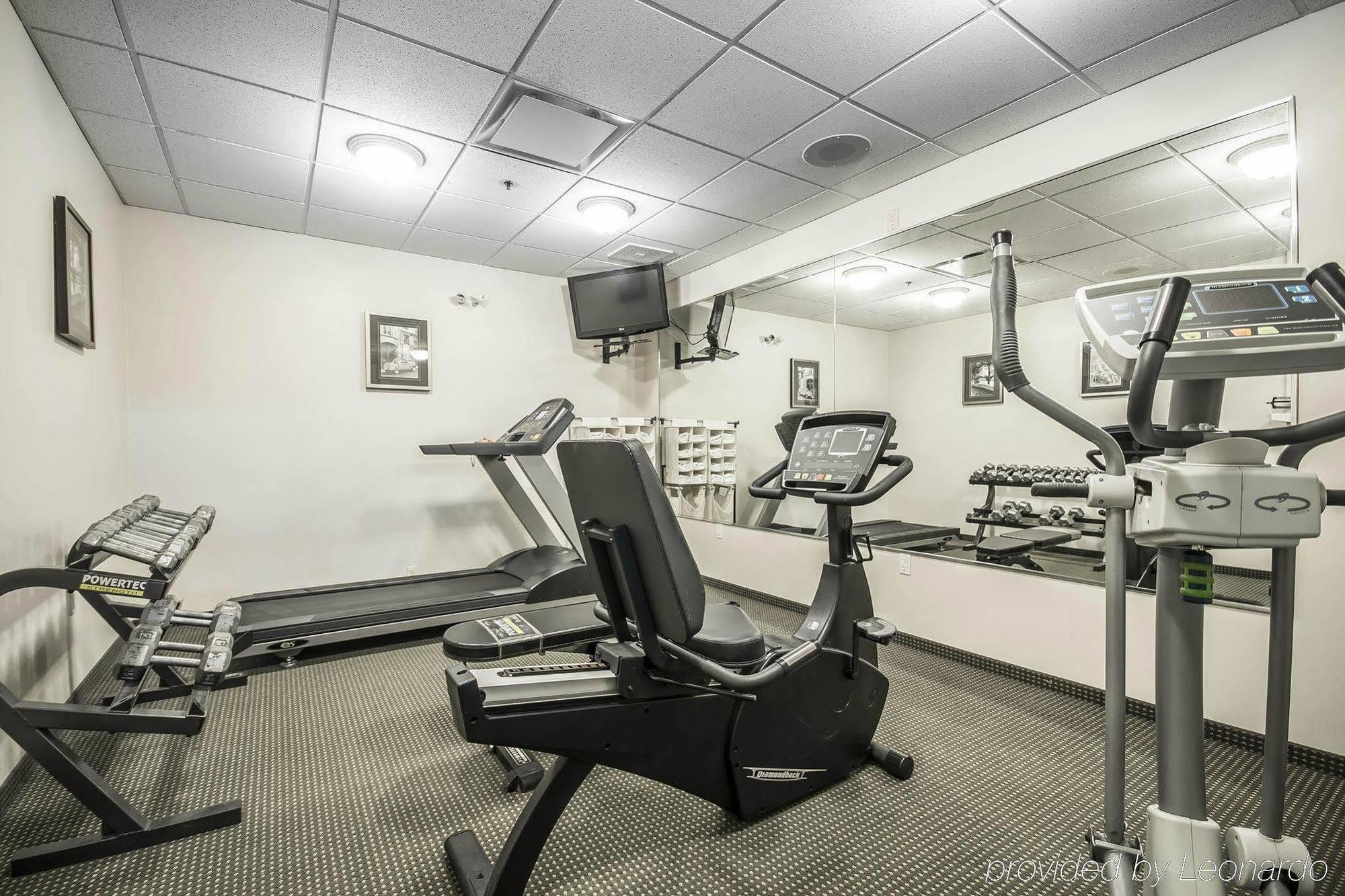 Comfort Inn & Suites Салмон Арм Экстерьер фото
